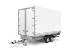 Humbaur Hebebühnenanhänger HT 354222 mit V-Zug Deichsel und Vorderen Türen in der Serienausstattung vorn Links | © Humbaur GmbH