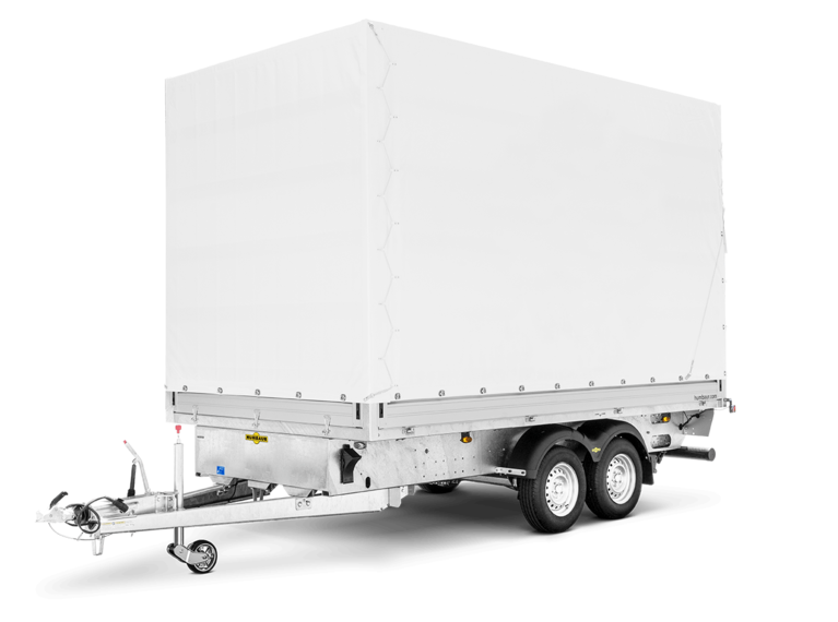 Hebebühnenanhänger HT mit Planenaufbau und Ladebordwand, in der Serienausstattung, Vorne Links  | © Humbaur GmbH